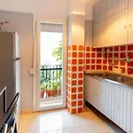 Stylish 2br With Balcony Apartamento