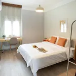Stylish 2br With Balcony *