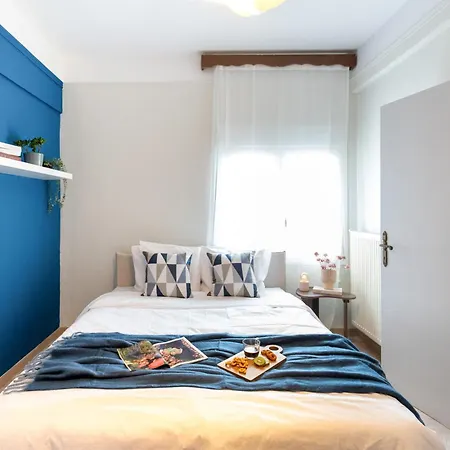 Apartment Chic 2br With Balcony *