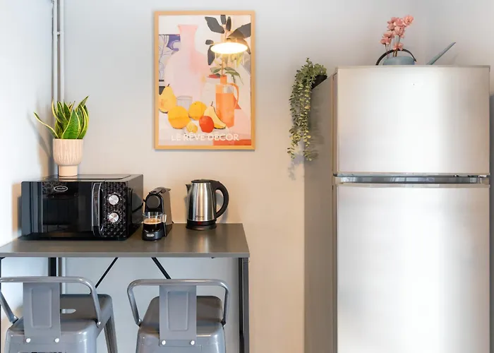 Two-Bedroom Stylish Central Apartment * Salonicco