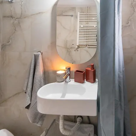 Chic 2br With Balcony Apartman Szaloniki